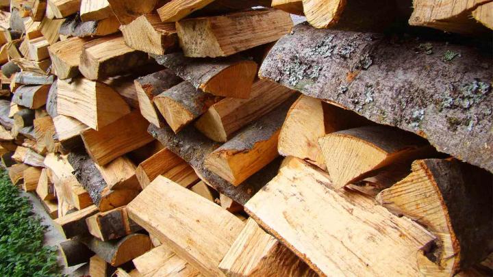 Vente de bois de chauffage au Bourg-Dun