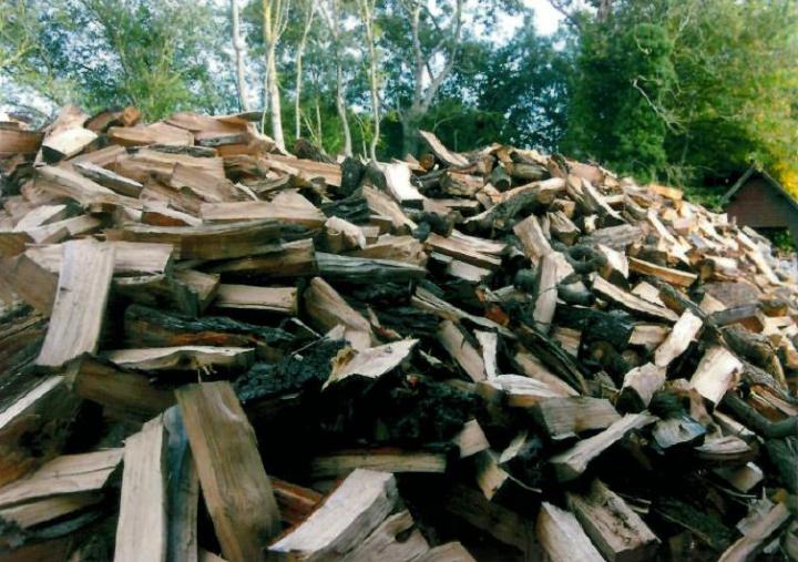 Service de livraison de bois de chauffage Le Bourg-Dun