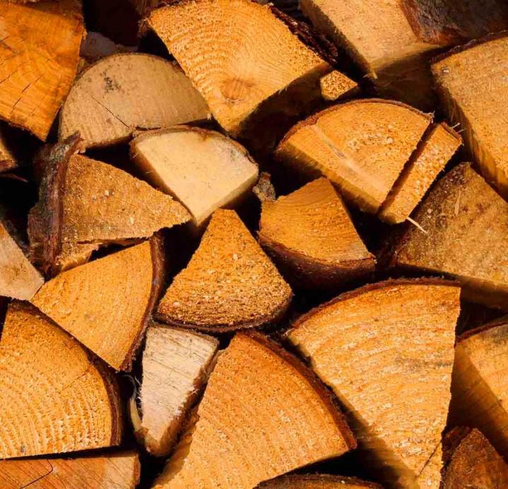 Vente de bois de chauffage au Bourg-Du